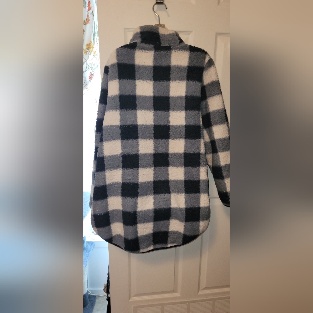 Fleece Pullover With Pockets Bundle - image 4